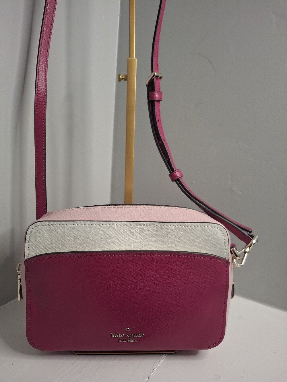 Kate Spade Colorblock Saffiano Leather Crossbody Camera Bag Pink White EUC
